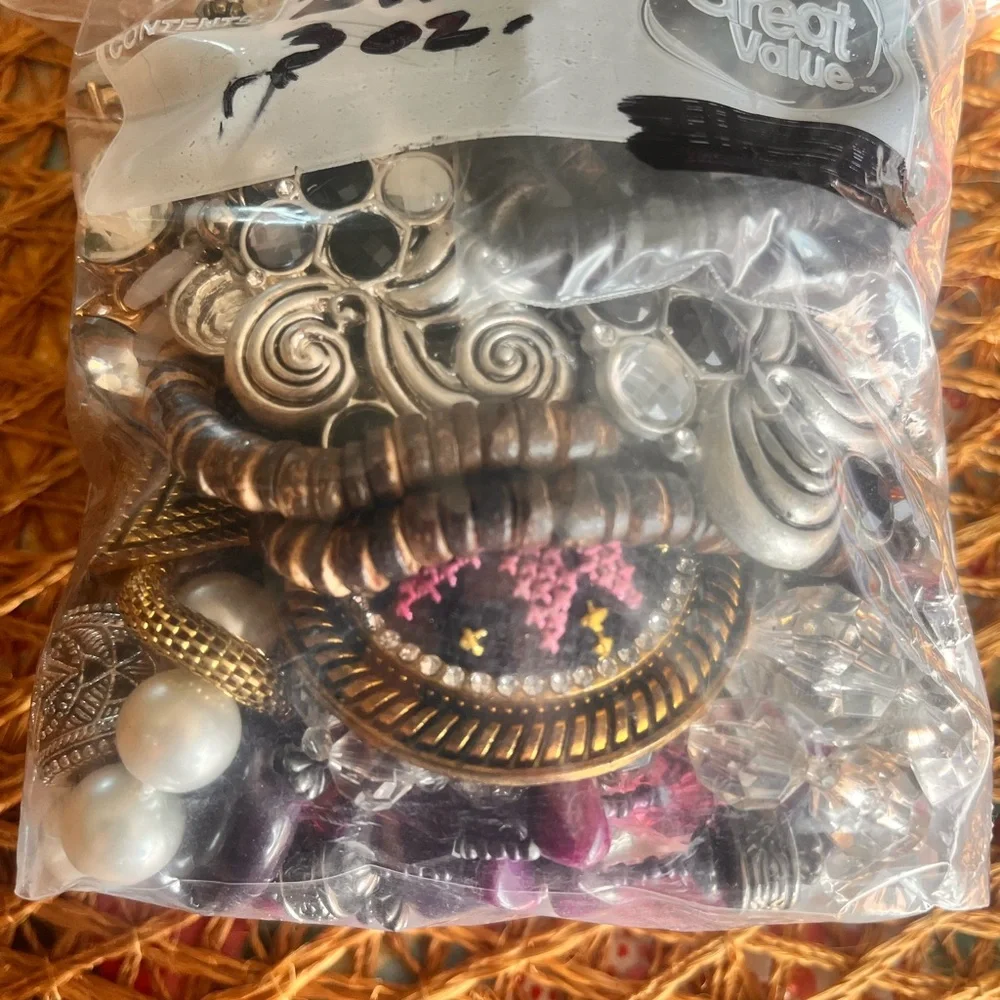 Colorful Beaded Jewelry Assortment - Picture 9 of 12